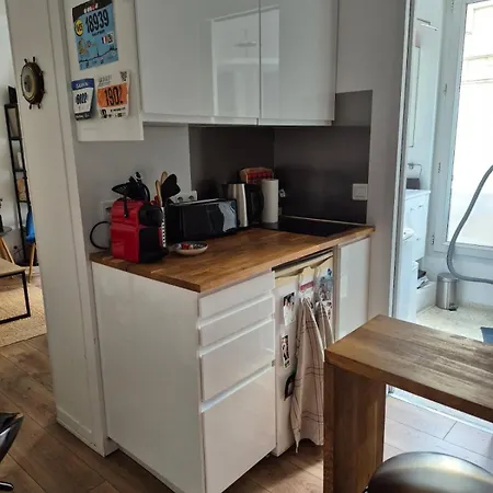 Bright 2-room Fully Equipped - Porte De Appartement